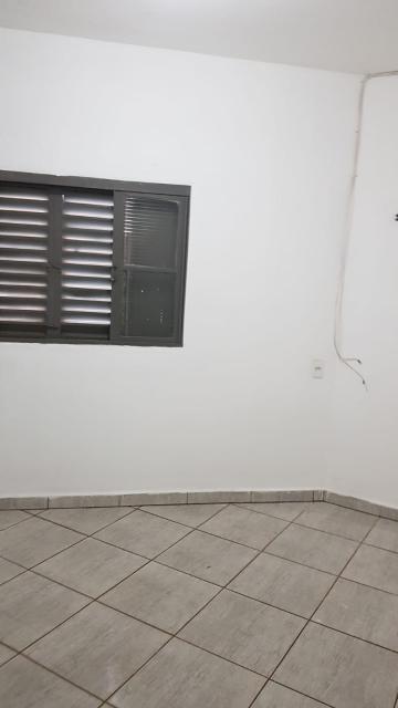 Alugar Casa / Padrão em Ribeirão Preto R$ 750,00 - Foto 10