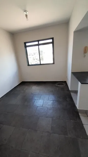 Alugar Apartamento / Padrão em Ribeirão Preto R$ 800,00 - Foto 4