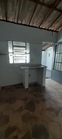 Alugar Casa / Padrão em Ribeirão Preto R$ 600,00 - Foto 5