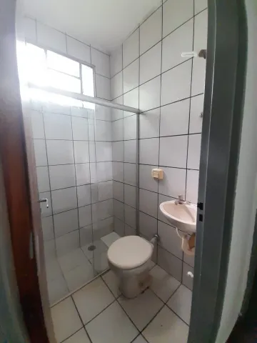 Alugar Casa / Padrão em Ribeirão Preto R$ 700,00 - Foto 4