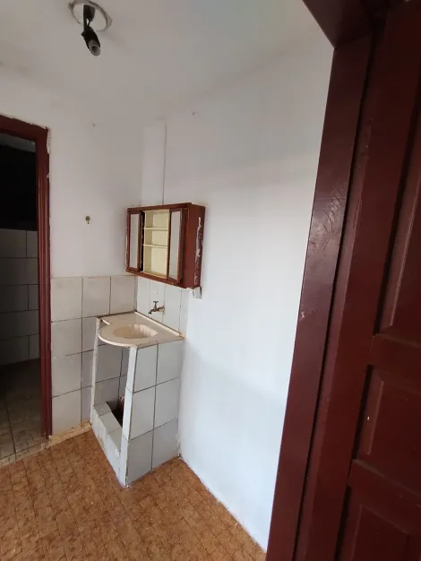 Alugar Casa / Padrão em Ribeirão Preto R$ 600,00 - Foto 12