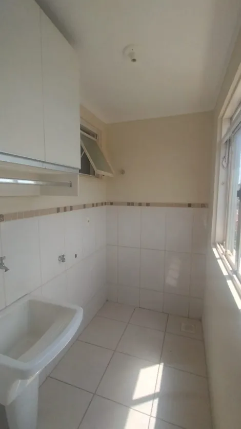 Alugar Apartamento / Padrão em Ribeirão Preto R$ 1.000,00 - Foto 9